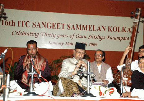 Ustad Ali Ahmad Hussain accompanied by his son-16th-ITC-Sangeet-Sammelana-012009-1